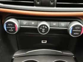 Alfa Romeo Giulia thumbnail 11