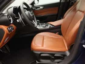 Alfa Romeo Giulia thumbnail 14