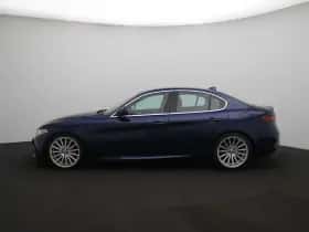 Alfa Romeo Giulia thumbnail 5