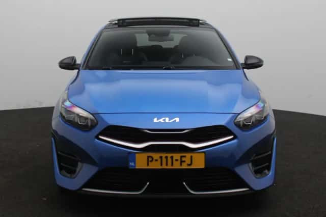 Kia Ceed (2022) thumbnail 4