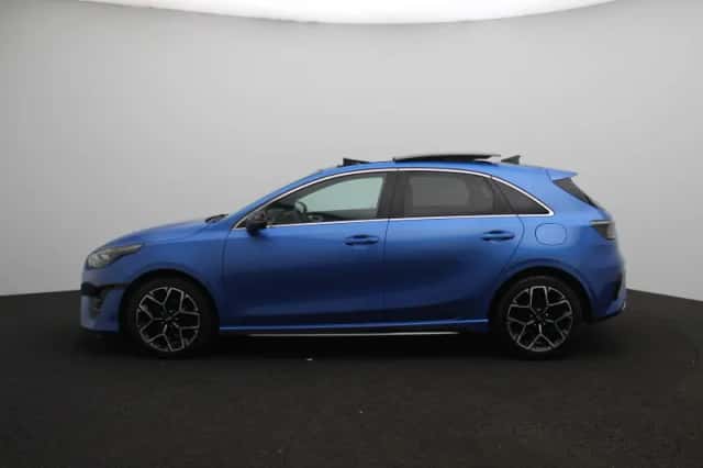 Kia Ceed (2022) thumbnail 5