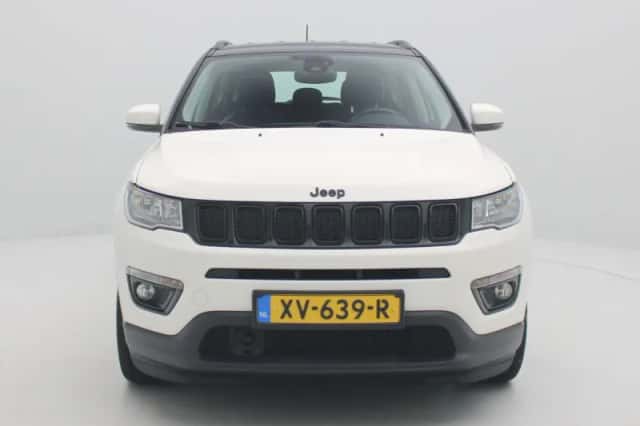 Jeep Compass (2019) thumbnail 3