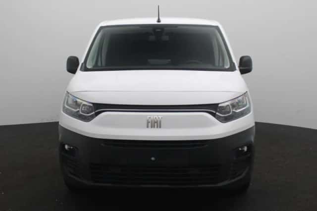 Fiat Doblò (2022) thumbnail 3