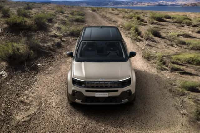Jeep Avenger (2025) thumbnail 4