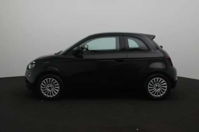 Fiat 500e (2024) thumbnail 4