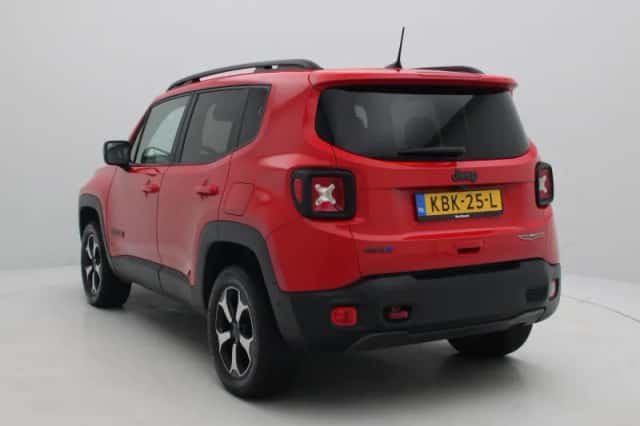 Jeep Renegade (2021) thumbnail 3