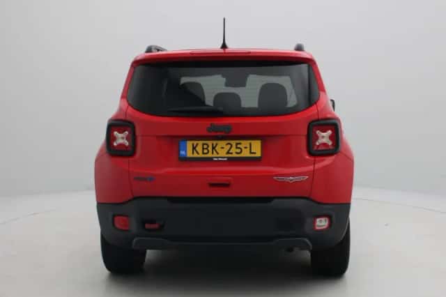 Jeep Renegade (2021) thumbnail 6