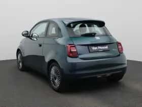 Fiat 500 (2023) thumbnail 3