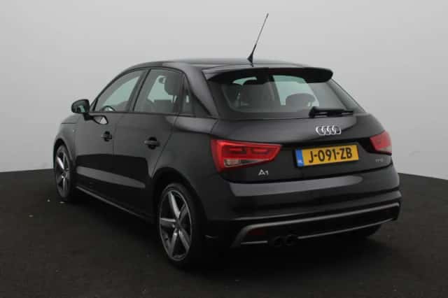 Audi A1 (2013) thumbnail 3