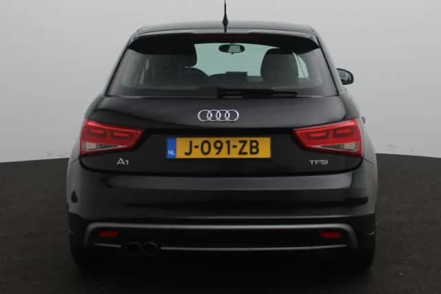 Audi A1 (2013) thumbnail 6
