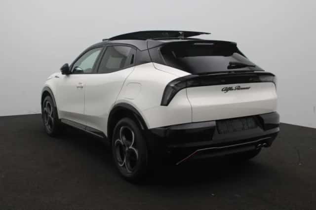 Alfa Romeo Junior (2026) thumbnail 2