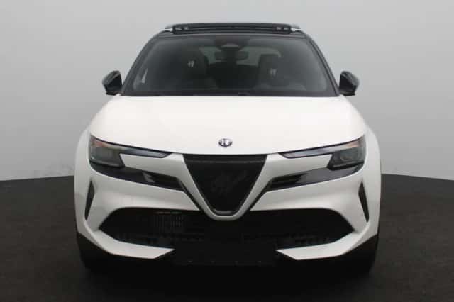 Alfa Romeo Junior (2026) thumbnail 3
