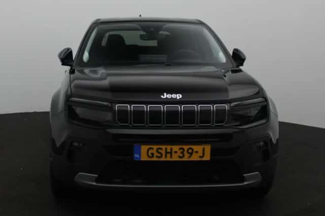 Jeep Avenger (2024) thumbnail 3