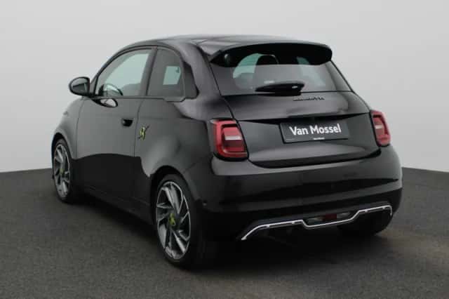 Fiat 500 (2024) thumbnail 2