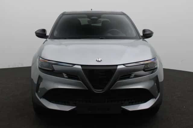Alfa Romeo Junior (2025) thumbnail 3