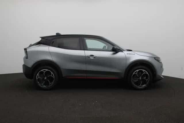 Alfa Romeo Junior (2025) thumbnail 6
