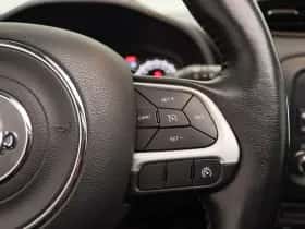Jeep Renegade (2017) thumbnail 24