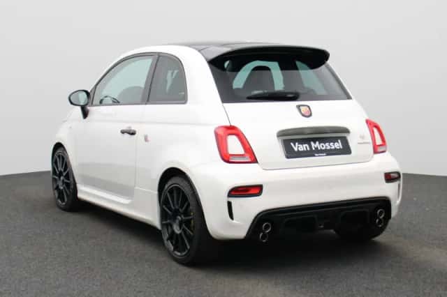 Abarth 695 (2023) thumbnail 3