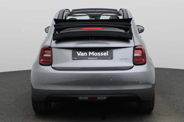 Fiat 500e (2022) thumbnail 6