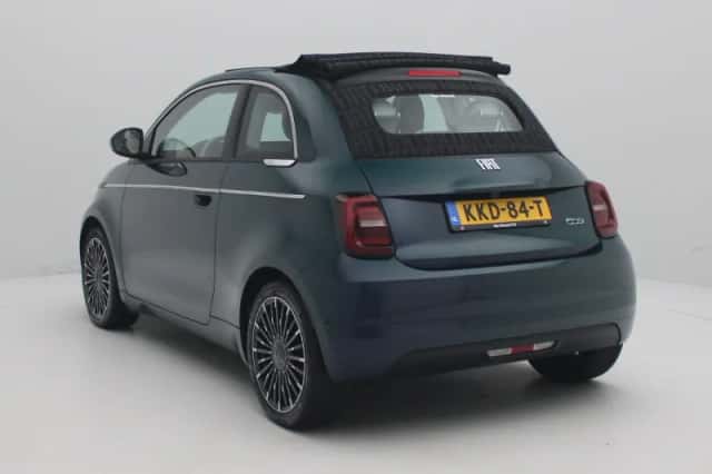 Fiat 500C (2023) thumbnail 3