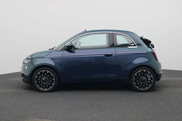 Fiat 500C (2023) thumbnail 4