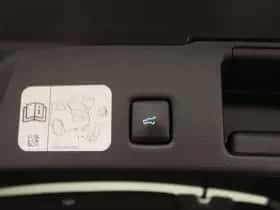 Ford Kuga (2021) thumbnail 17