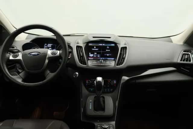 Ford Kuga (2016) thumbnail 12