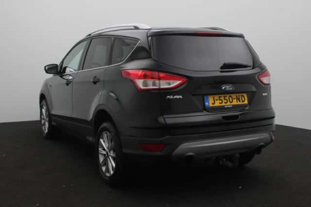 Ford Kuga (2016) thumbnail 3