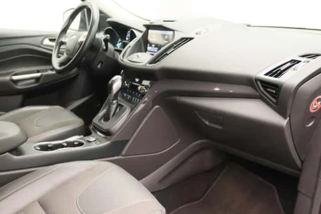 Ford Kuga (2016) thumbnail 29