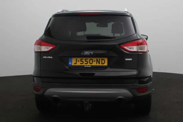 Ford Kuga (2016) thumbnail 9