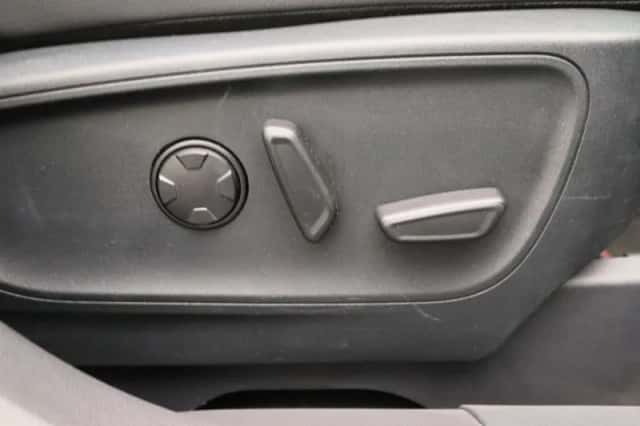 Ford Kuga (2025) thumbnail 31