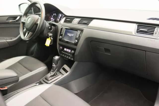 Škoda Rapid (2017) thumbnail 27