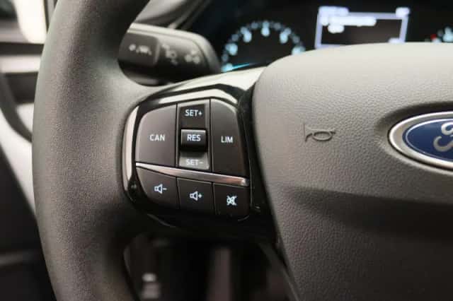 Ford Fiesta (2017) thumbnail 18