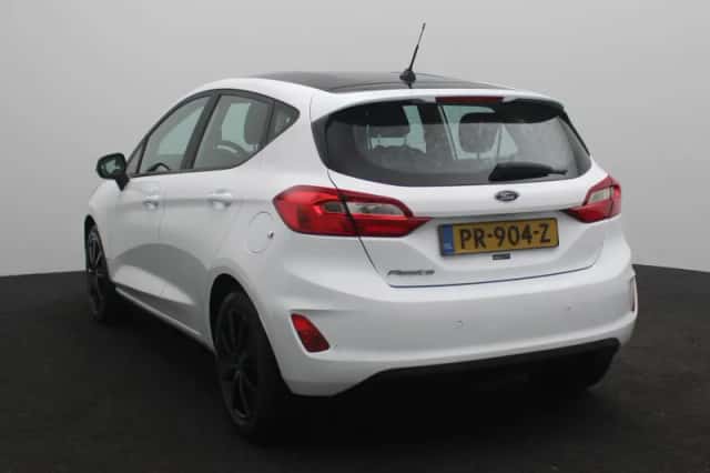 Ford Fiesta (2017) thumbnail 3