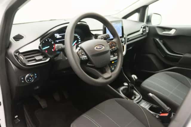 Ford Fiesta (2017) thumbnail 21