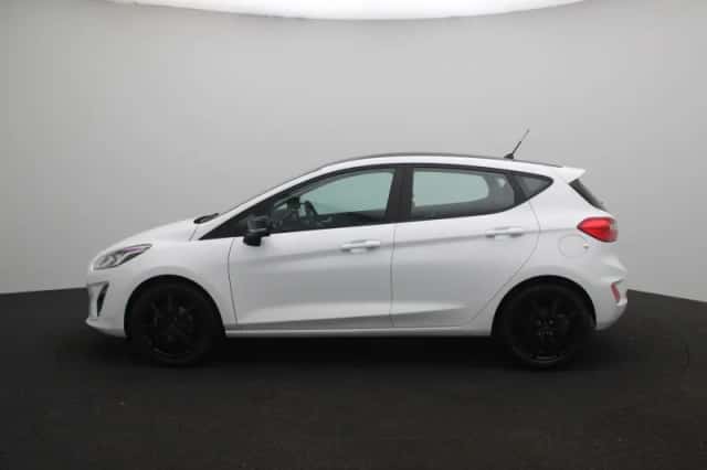 Ford Fiesta (2017) thumbnail 5