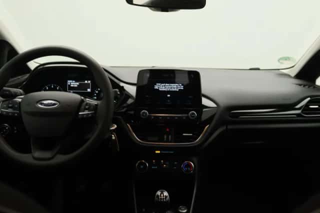 Ford Fiesta (2017) thumbnail 8