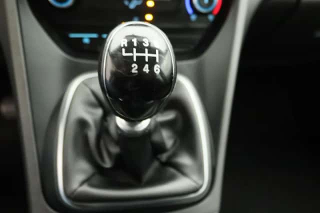 Ford C-Max (2017) thumbnail 11