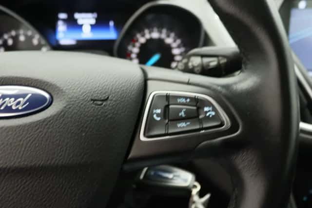 Ford C-Max (2017) thumbnail 19
