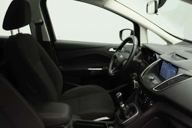 Ford C-Max (2017) thumbnail 24