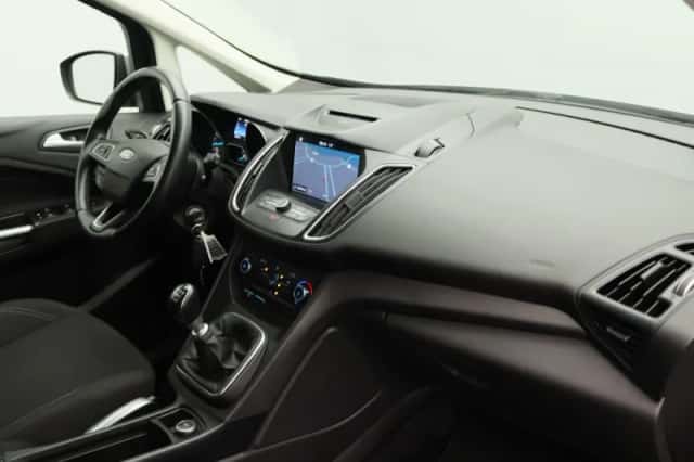 Ford C-Max (2017) thumbnail 26