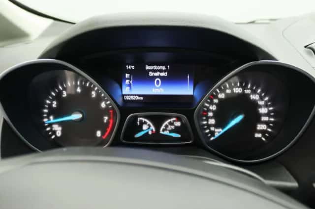 Ford C-Max (2017) thumbnail 9