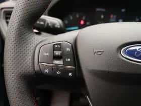Ford Focus thumbnail 18
