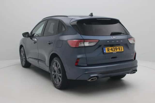 Ford Kuga (2021) thumbnail 3