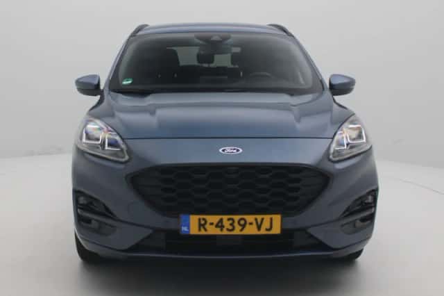 Ford Kuga (2021) thumbnail 4
