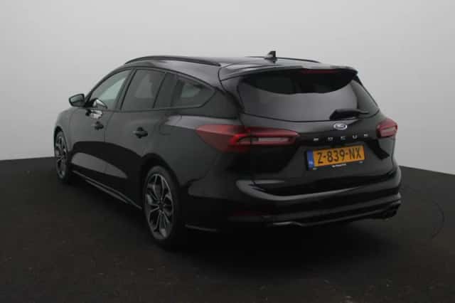 Ford Focus (2024) thumbnail 3