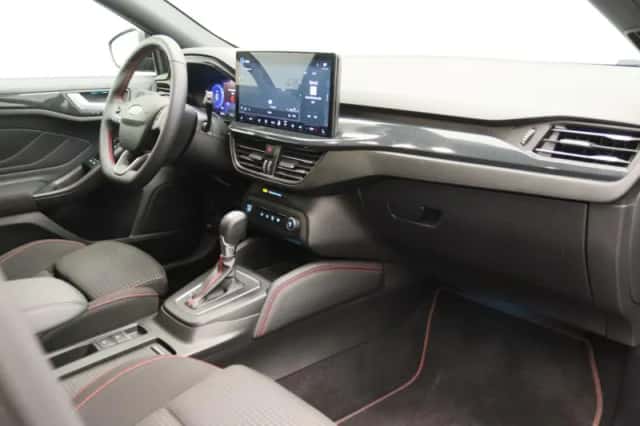 Ford Focus (2024) thumbnail 25