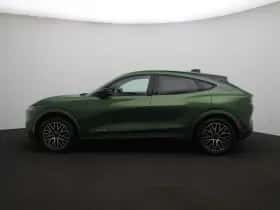 Ford Mustang Mach-E thumbnail 4