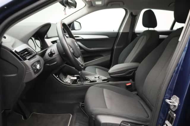 BMW X2 (2022) thumbnail 10
