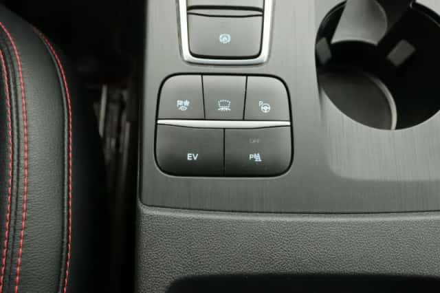 Ford Kuga (2022) thumbnail 12